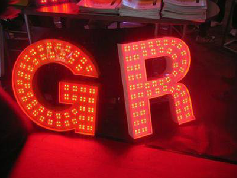 江华LED发光字有哪些优势？